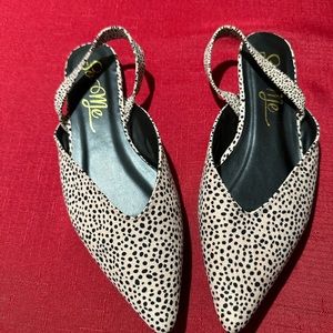 Cute spotted sling back mule size 8.5